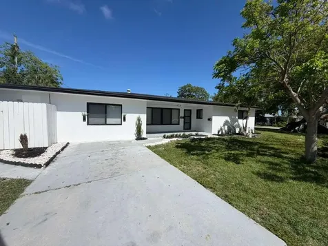 160 SE 15th Avenue Pompano Beach FL 33060
