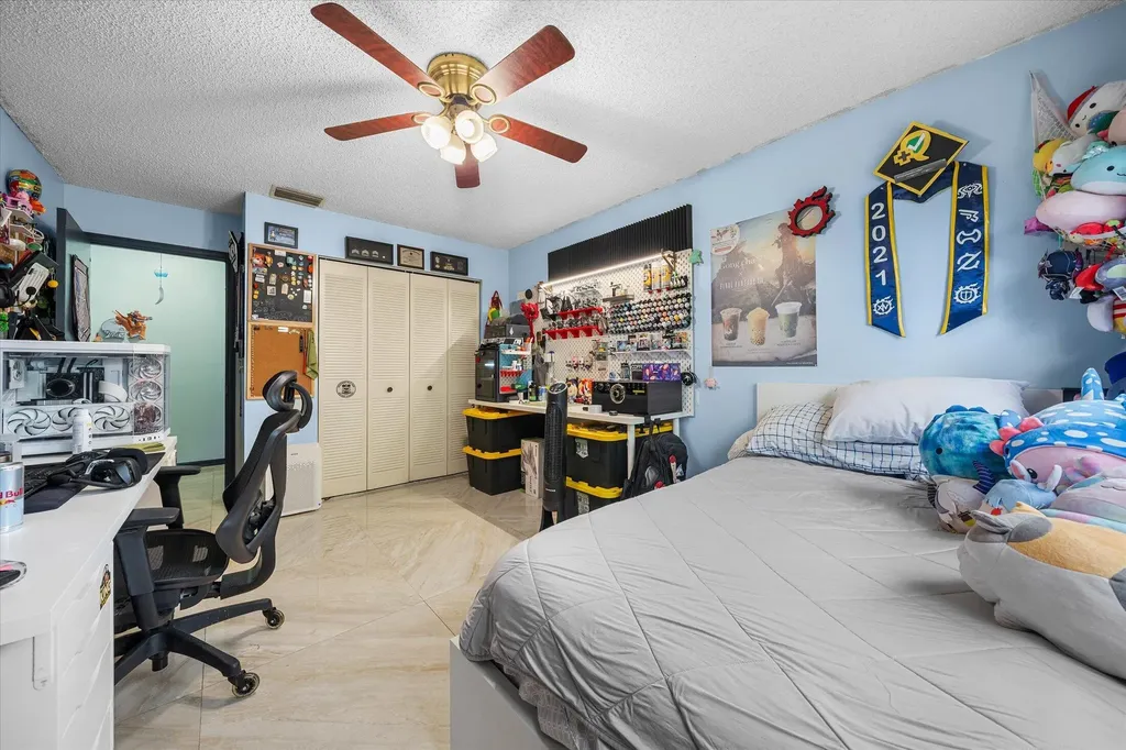 2340 Fairmont Avenue Miramar FL 33025
