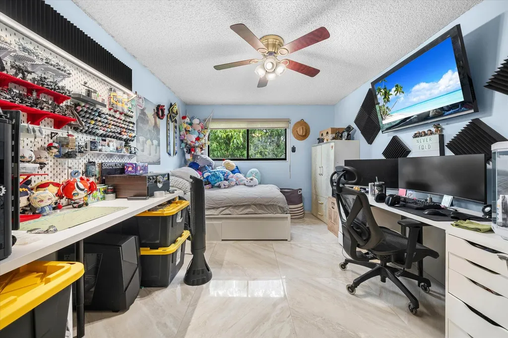 2340 Fairmont Avenue Miramar FL 33025