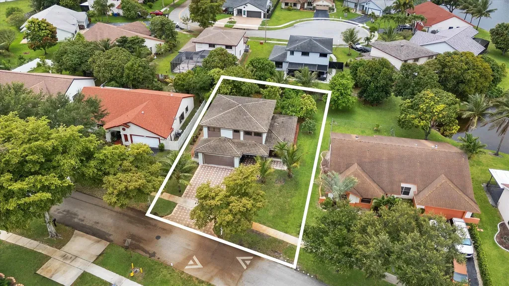 2340 Fairmont Avenue Miramar FL 33025