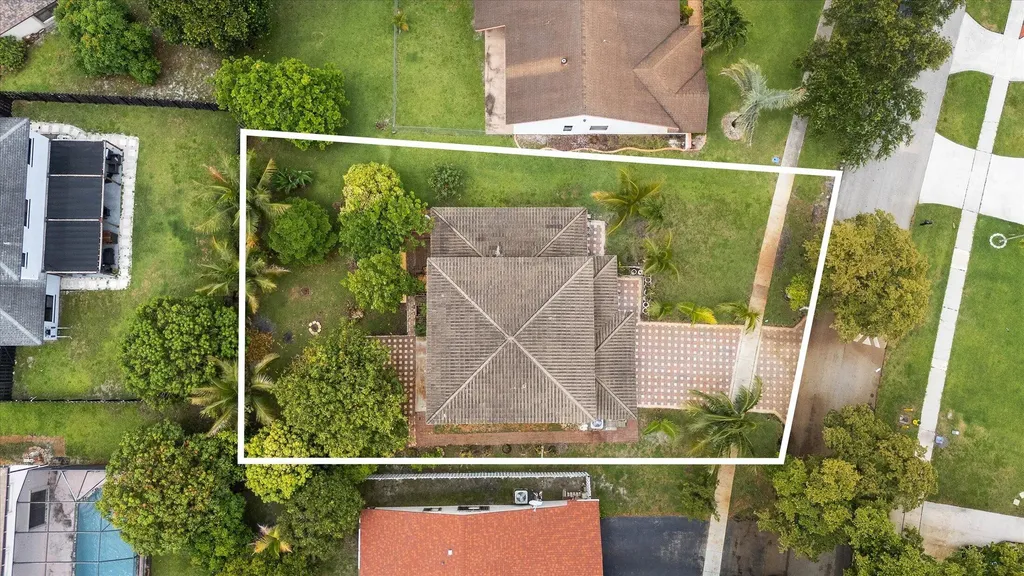 2340 Fairmont Avenue Miramar FL 33025
