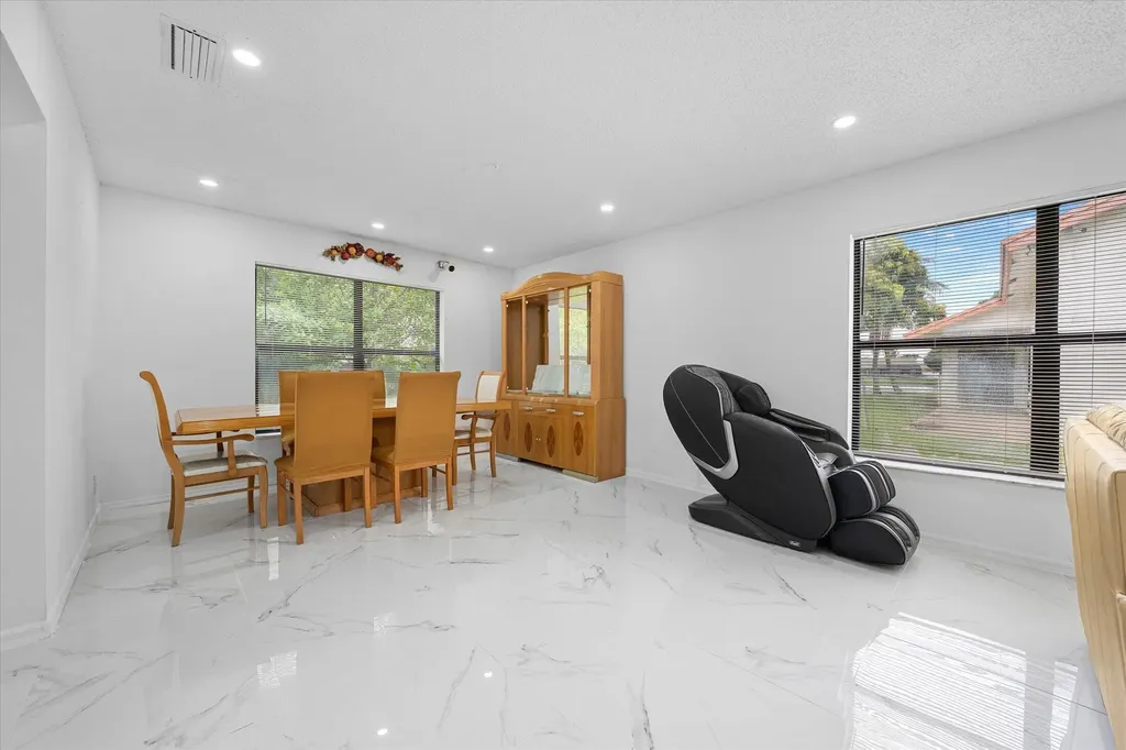 2340 Fairmont Avenue Miramar FL 33025
