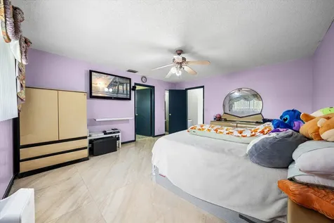 2340 Fairmont Avenue Miramar FL 33025
