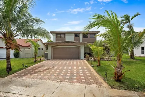 2340 Fairmont Avenue Miramar FL 33025