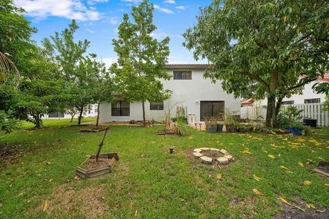 2340 Fairmont Avenue Miramar FL 33025
