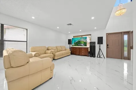 2340 Fairmont Avenue Miramar FL 33025