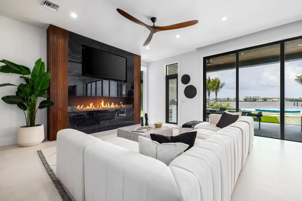 1708 N Lakeside Drive Lake Worth Beach FL 33460