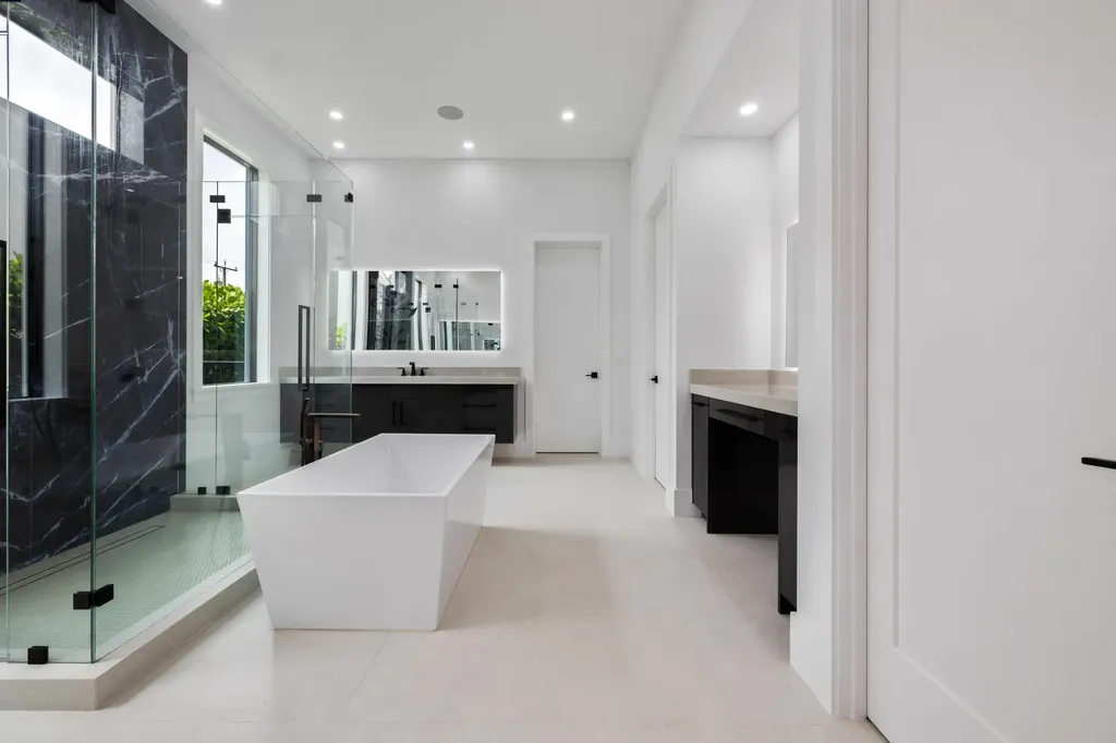 1708 N Lakeside Drive Lake Worth Beach FL 33460