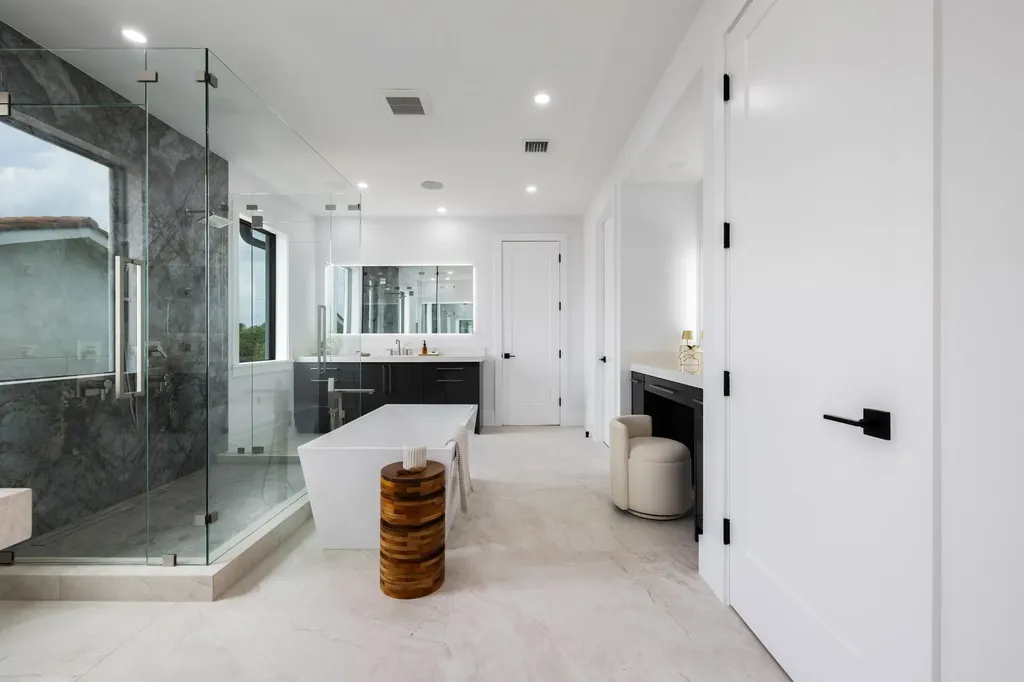1708 N Lakeside Drive Lake Worth Beach FL 33460
