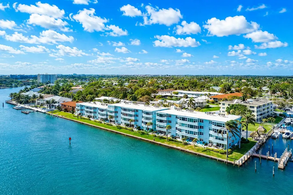 2800 NE 30th Avenue Lighthouse Point FL 33064