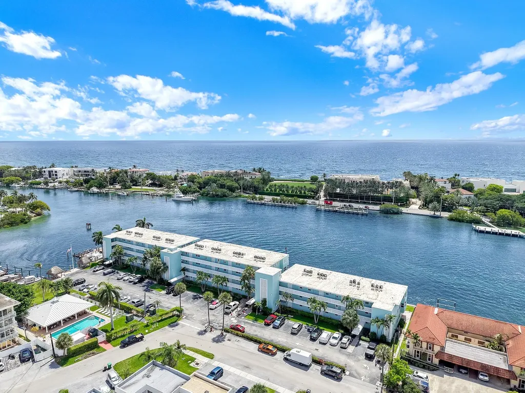 2800 NE 30th Avenue Lighthouse Point FL 33064