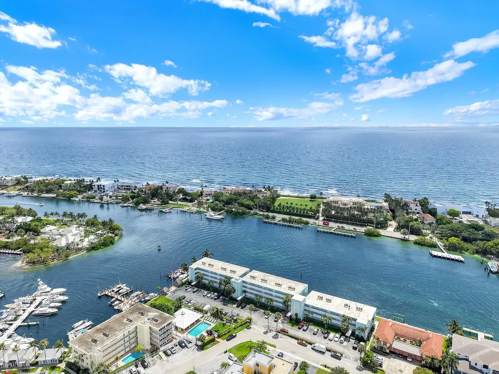 2800 NE 30th Avenue Lighthouse Point FL 33064