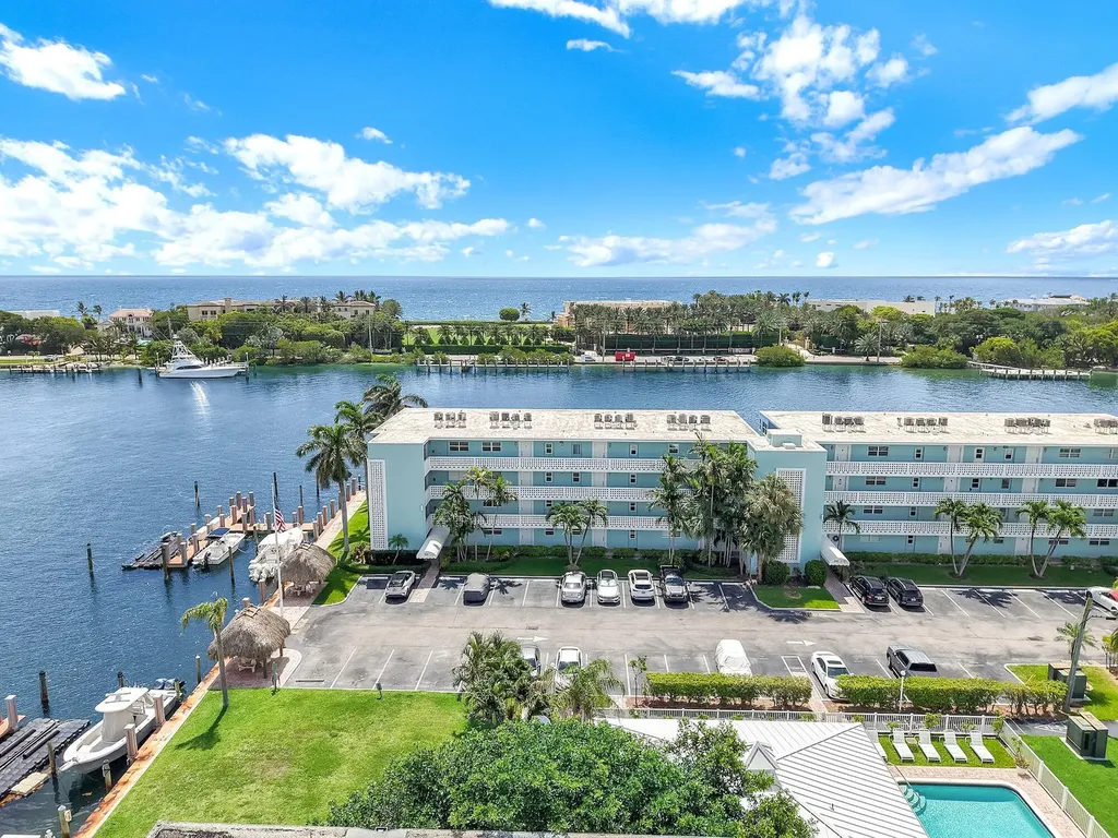 2800 NE 30th Avenue Lighthouse Point FL 33064