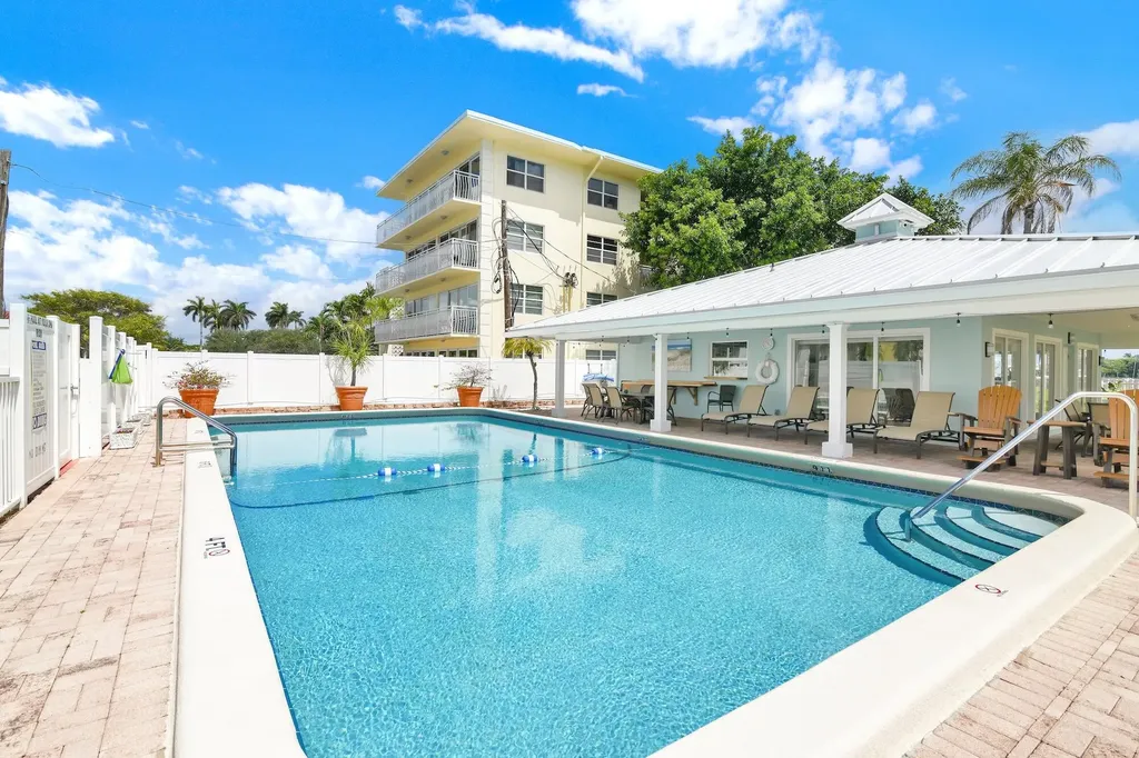 2800 NE 30th Avenue Lighthouse Point FL 33064