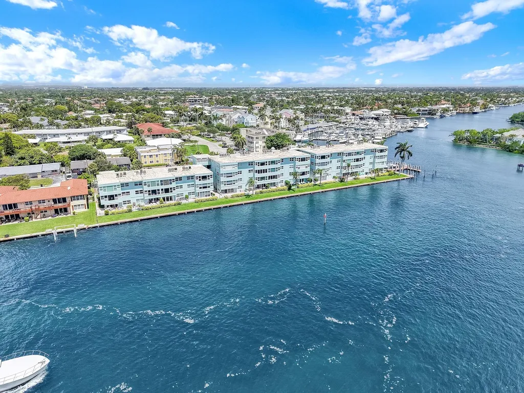 2800 NE 30th Avenue Lighthouse Point FL 33064