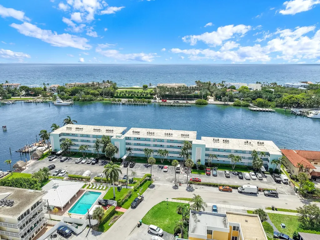 2800 NE 30th Avenue Lighthouse Point FL 33064