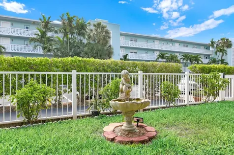 2800 NE 30th Avenue Lighthouse Point FL 33064