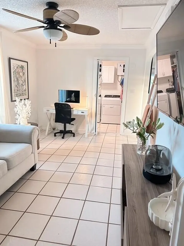 10079 Yeoman Lane Royal Palm Beach FL 33411