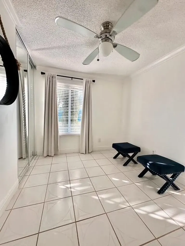 10079 Yeoman Lane Royal Palm Beach FL 33411
