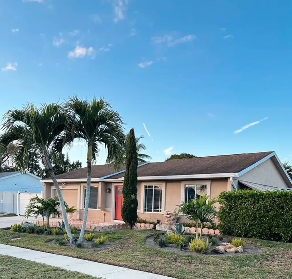 10079 Yeoman Lane Royal Palm Beach FL 33411