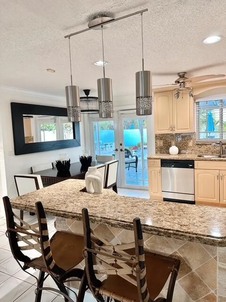 10079 Yeoman Lane Royal Palm Beach FL 33411