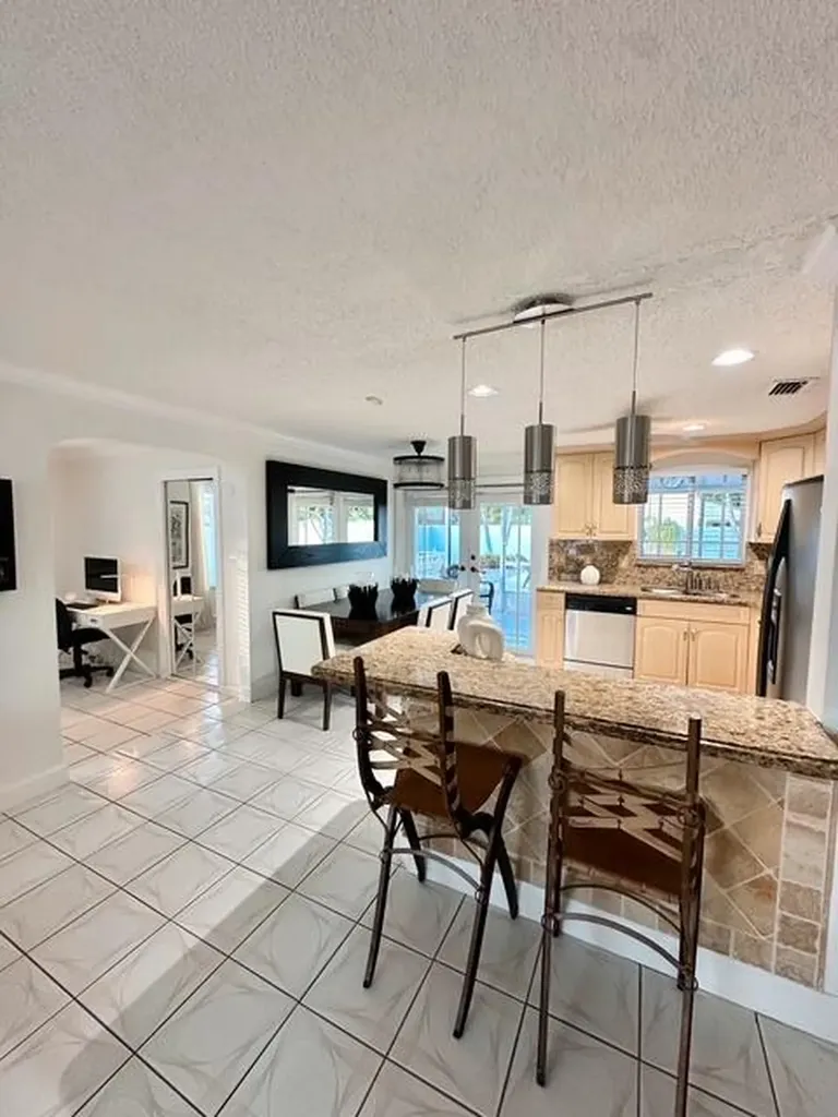 10079 Yeoman Lane Royal Palm Beach FL 33411