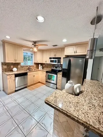 10079 Yeoman Lane Royal Palm Beach FL 33411