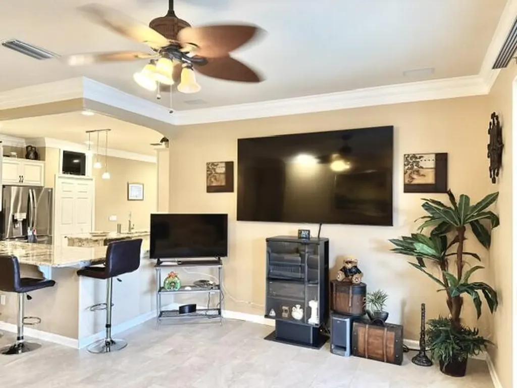 598 NW Waverly Circle S Port St Lucie FL 34983