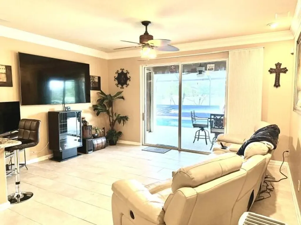 598 NW Waverly Circle S Port St Lucie FL 34983