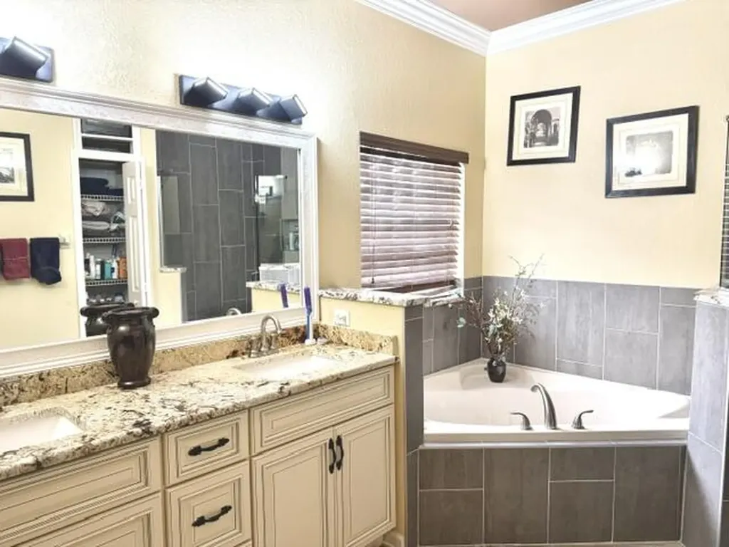 598 NW Waverly Circle S Port St Lucie FL 34983