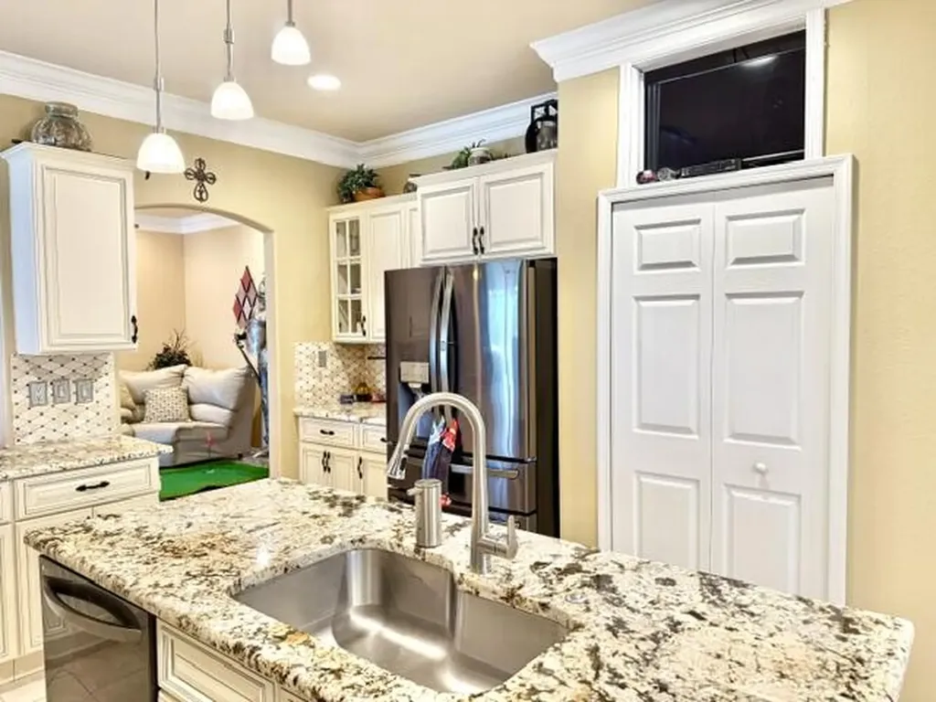598 NW Waverly Circle S Port St Lucie FL 34983