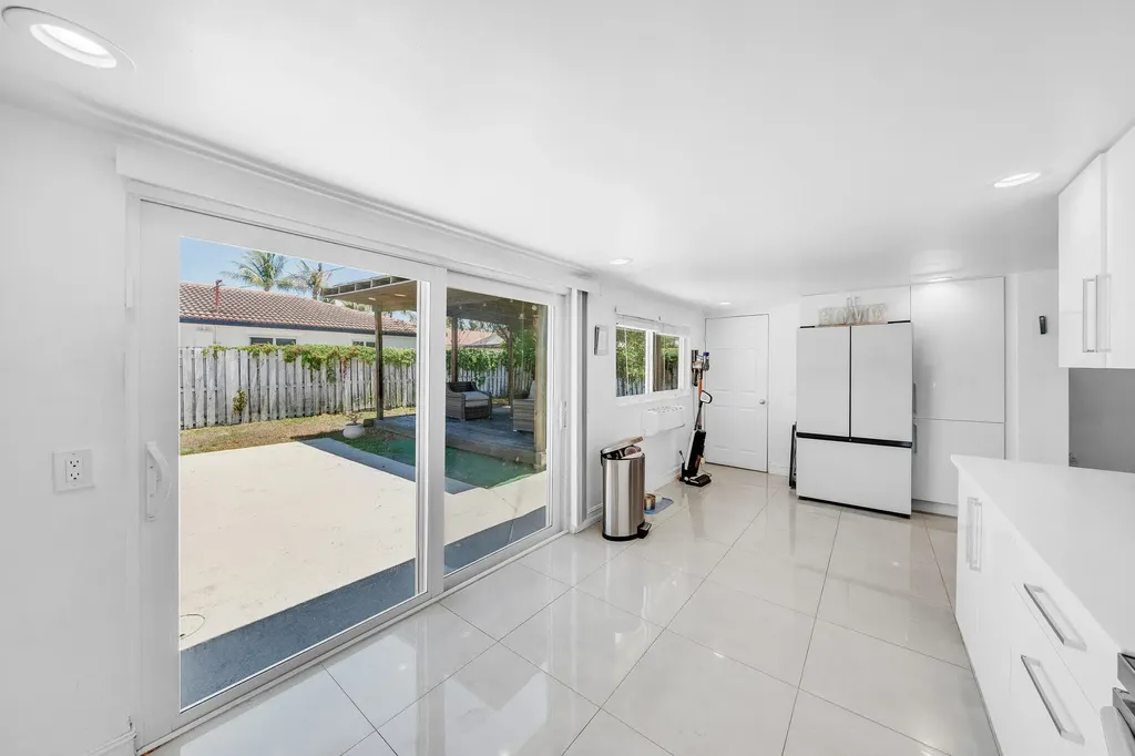2298 NE 2nd Avenue Boca Raton FL 33431