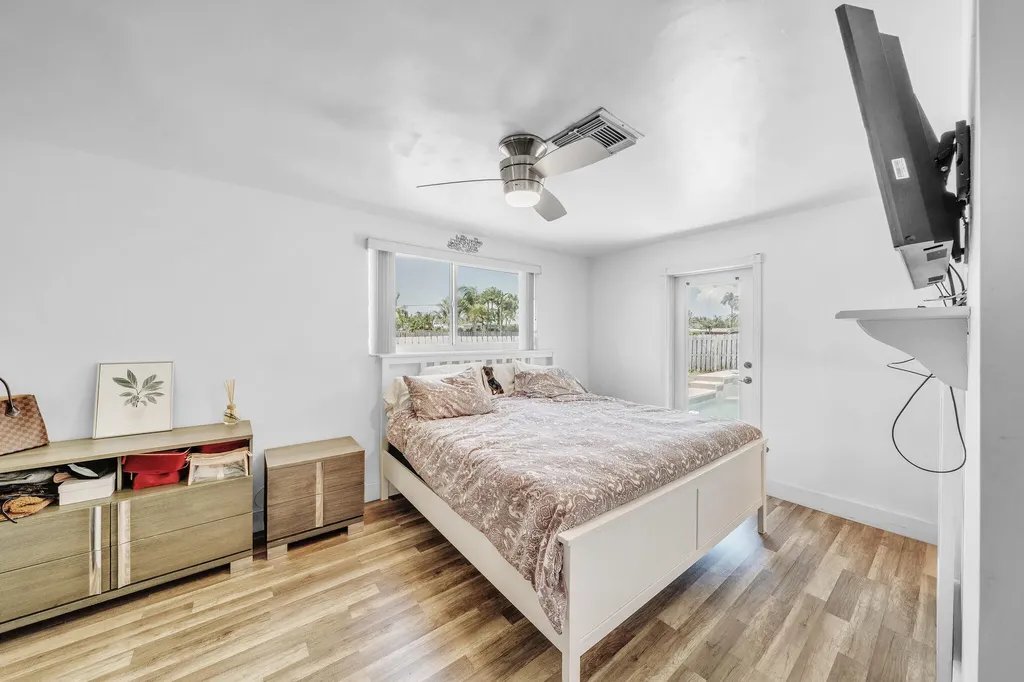 2298 NE 2nd Avenue Boca Raton FL 33431