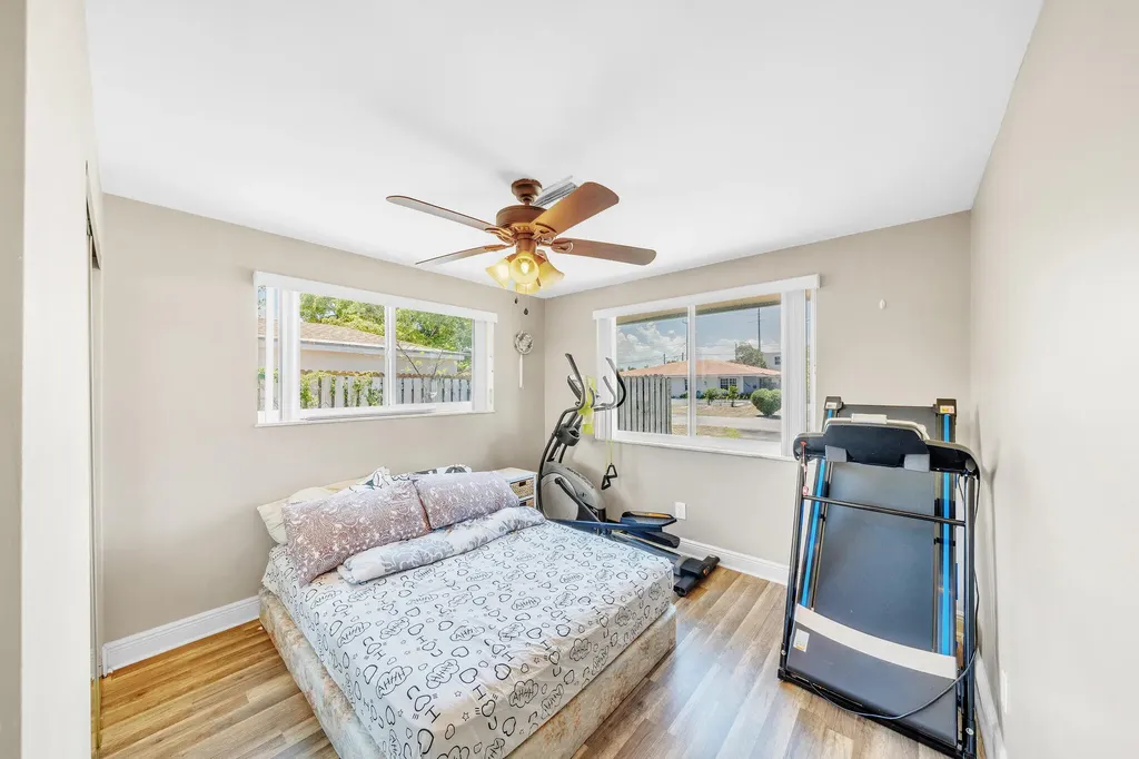 2298 NE 2nd Avenue Boca Raton FL 33431