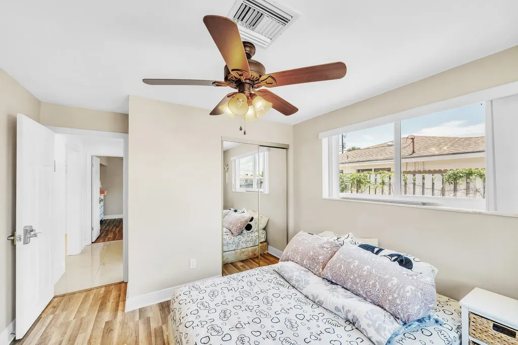 2298 NE 2nd Avenue Boca Raton FL 33431