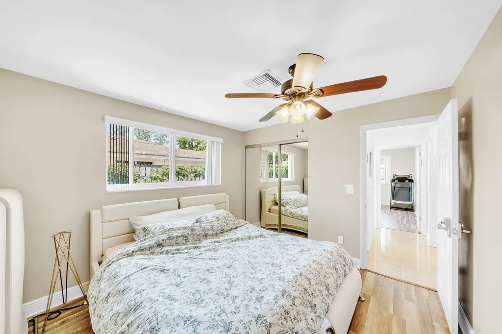 2298 NE 2nd Avenue Boca Raton FL 33431