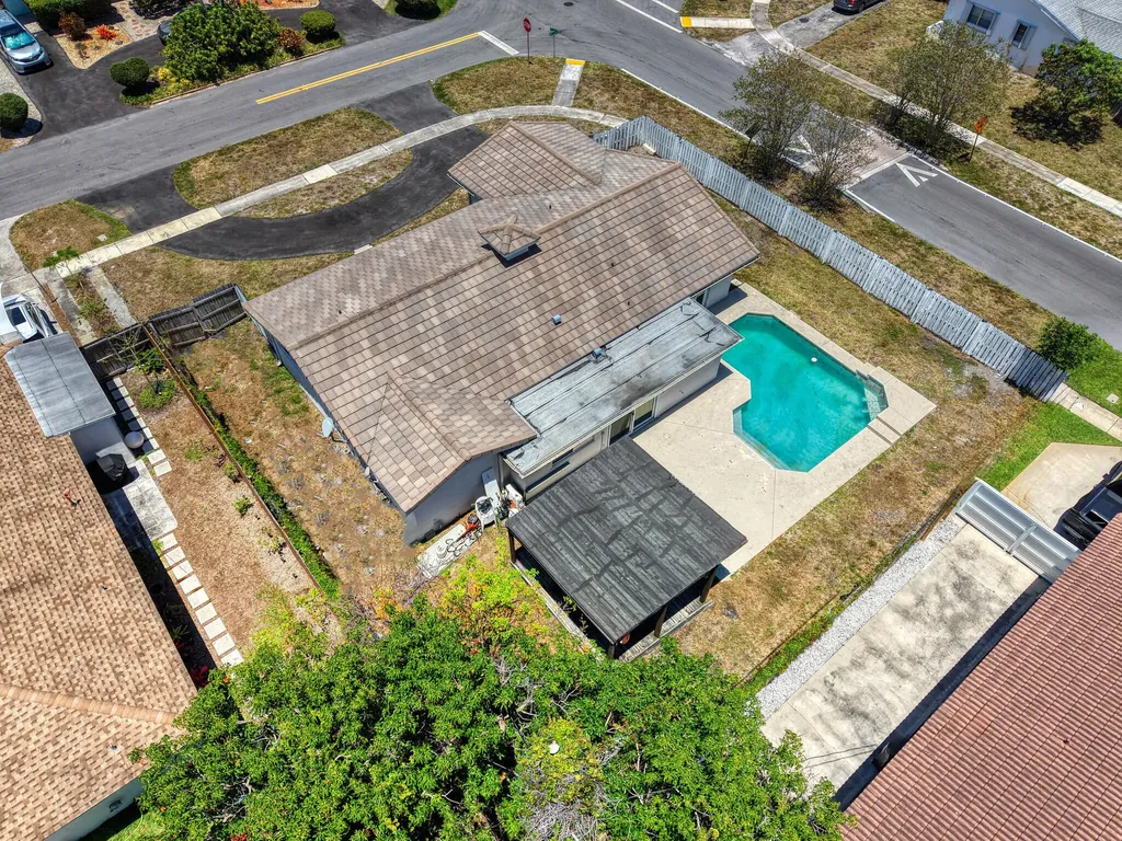 2298 NE 2nd Avenue Boca Raton FL 33431