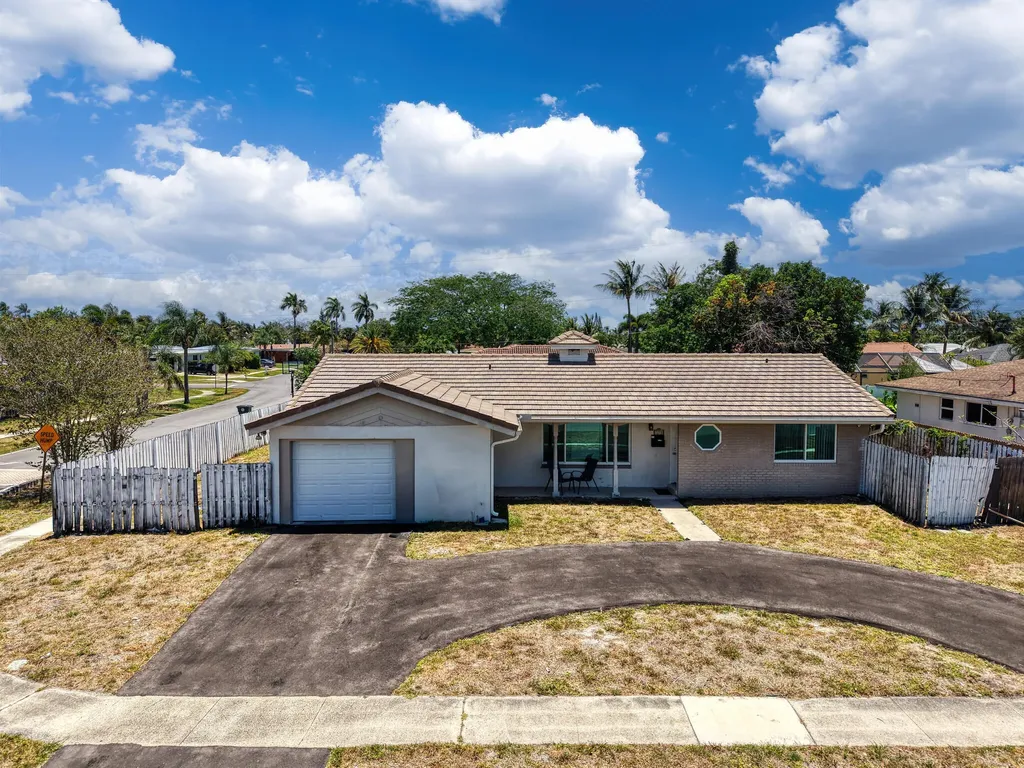 2298 NE 2nd Avenue Boca Raton FL 33431