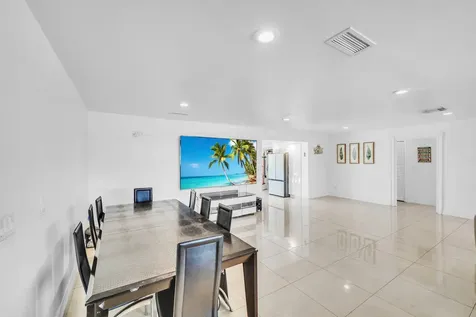 2298 NE 2nd Avenue Boca Raton FL 33431