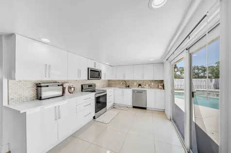 2298 NE 2nd Avenue Boca Raton FL 33431