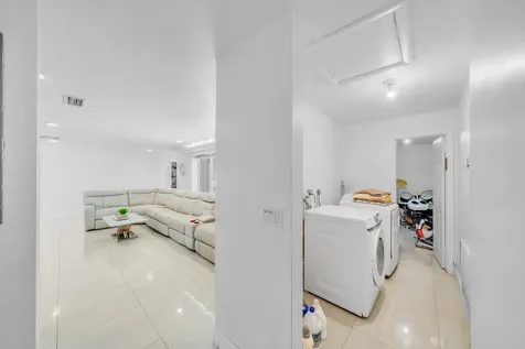 2298 NE 2nd Avenue Boca Raton FL 33431