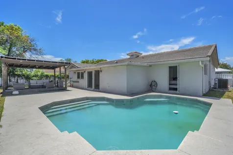 2298 NE 2nd Avenue Boca Raton FL 33431