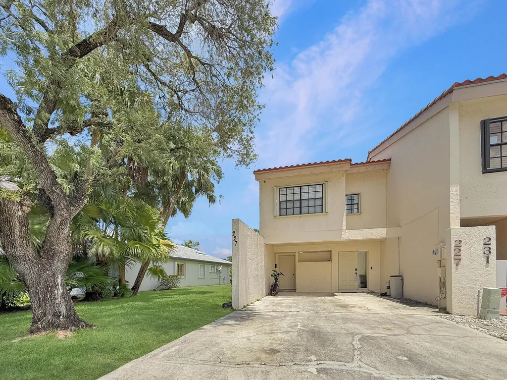 227 NW 45th Avenue Deerfield Beach FL 33442