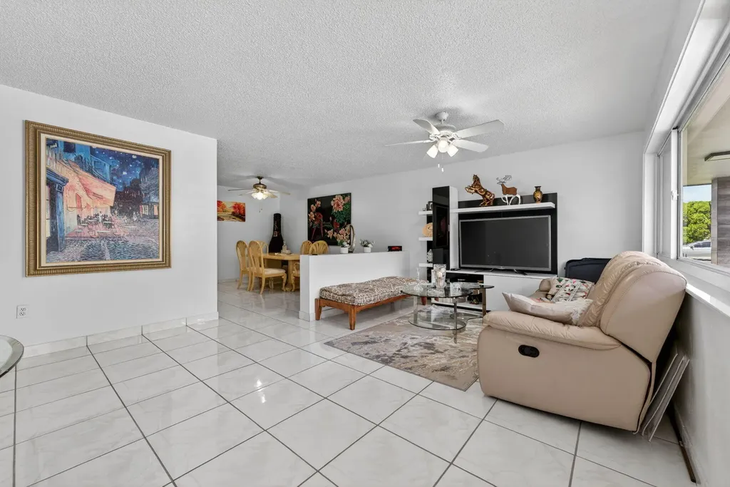 10040 SW 32nd Street Miami FL 33165