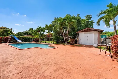10040 SW 32nd Street Miami FL 33165