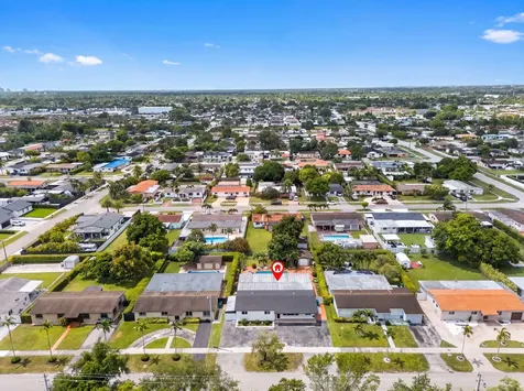 10040 SW 32nd Street Miami FL 33165