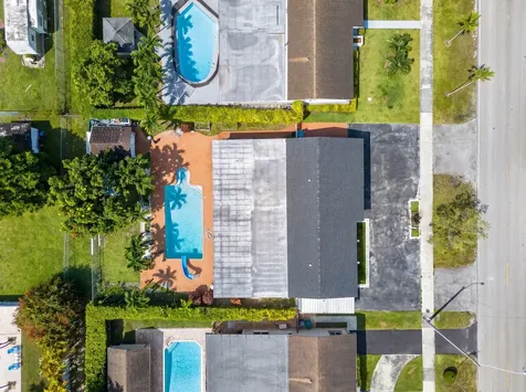 10040 SW 32nd Street Miami FL 33165