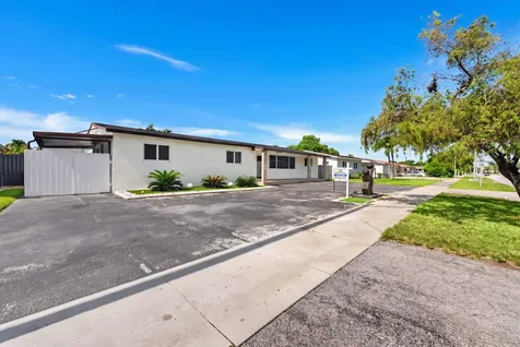 10040 SW 32nd Street Miami FL 33165