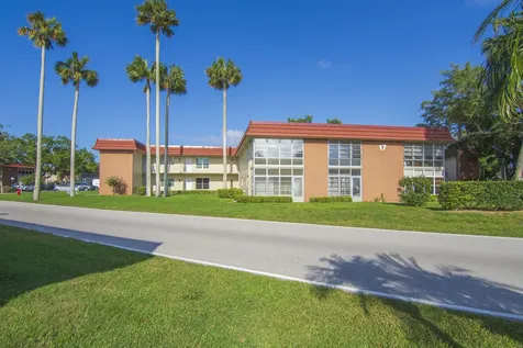 17 Vista Palm Lane Vero Beach FL 32962