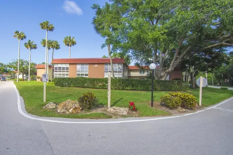 17 Vista Palm Lane Vero Beach FL 32962